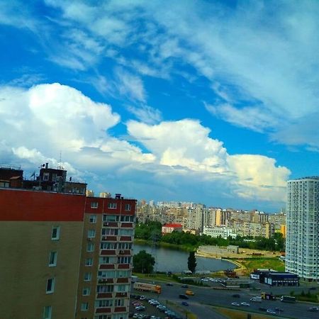 Уютная Квартира Метро Харьковская 3 Мин, Паспорт-Сервис, Аэропорт Борисполь Kiev Esterno foto